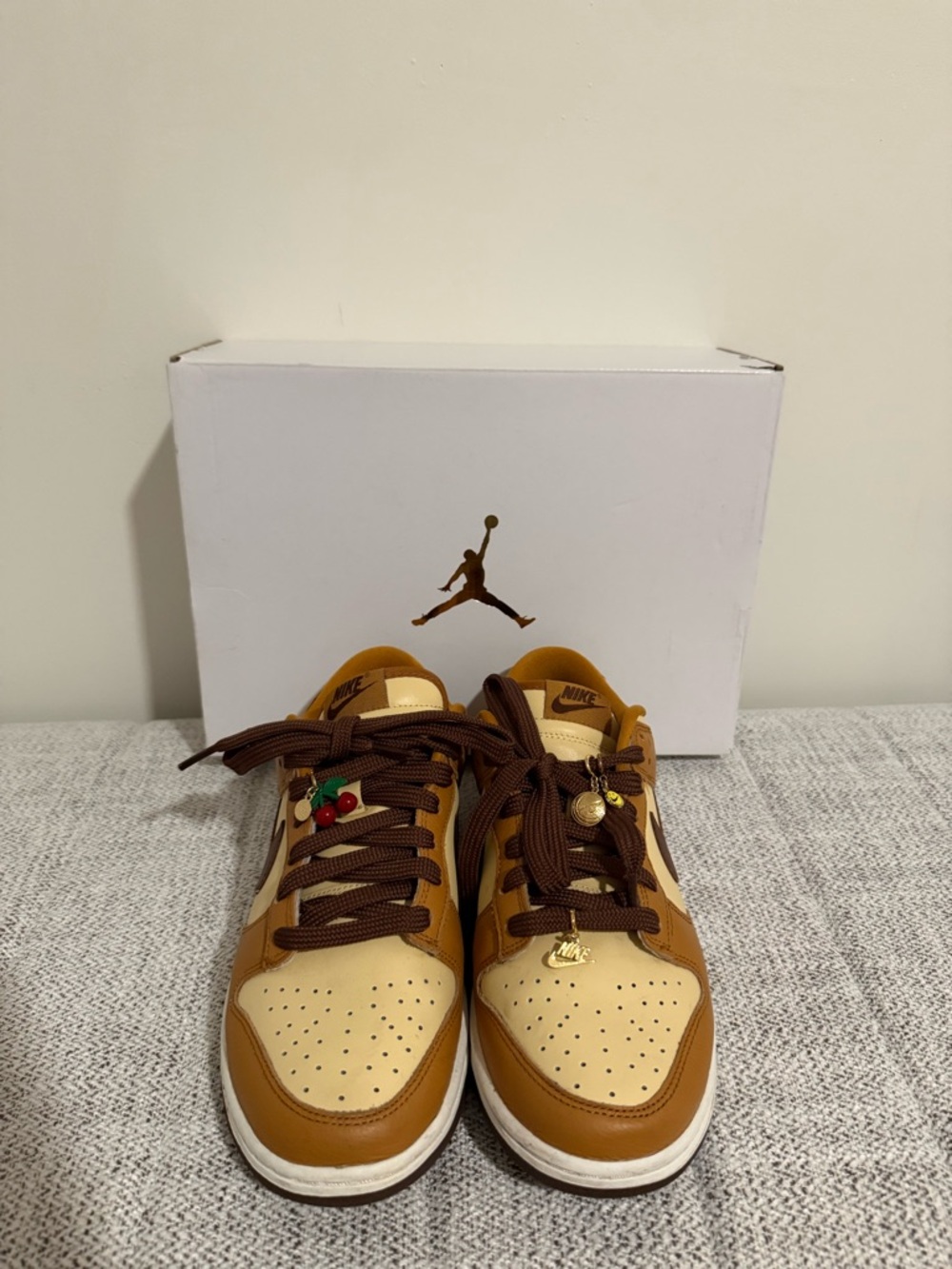 Nike Women’s Low-Top Sneakers in Tan and Brown - Picture 3 of 6